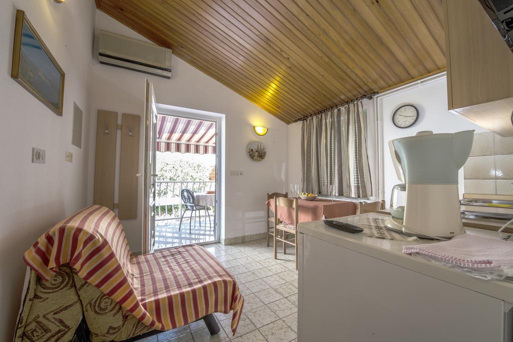 Apartment Anka D คิร์ก ภายนอก รูปภาพ