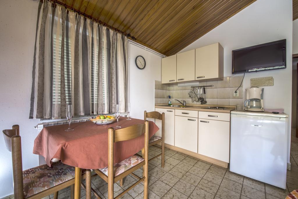Apartment Anka D คิร์ก ภายนอก รูปภาพ